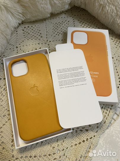Оригинальный чехол на iPhone 12 mini
