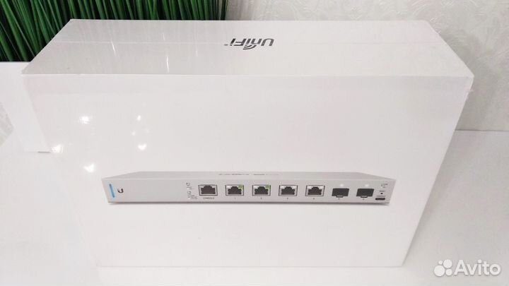 Новый Ubiquiti Unifi Switch XG 6 POE US-XG-6POE