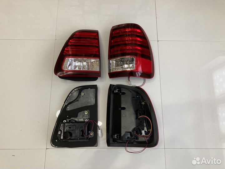 Фонарь задний Toyota Land Cruiser 100 - LED