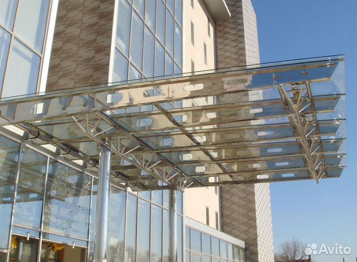 Стеклянный козырек от производителя