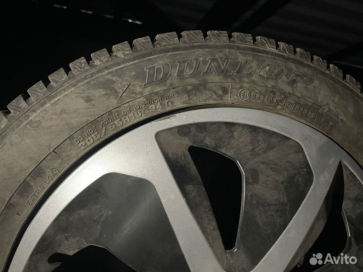 Dunlop SP Winter Ice 01 205/55 R16