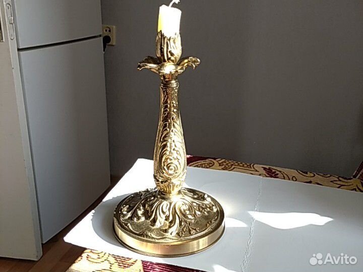 Старинный подсвечник, состояние нового