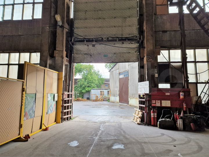 Склад 400 м². Высота - 19 м. Центр