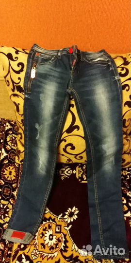 Джинсы