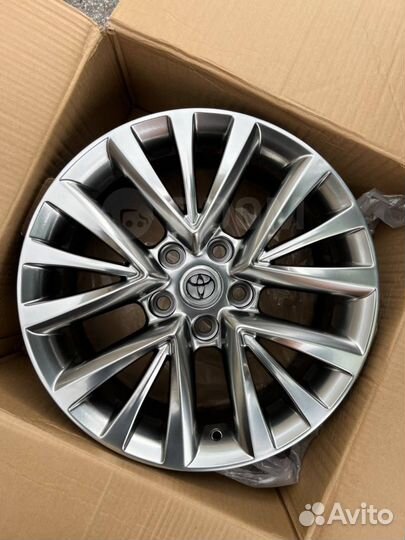 Новые диски камрики R17 на Toyota