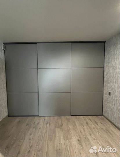 Двери купе в нишу