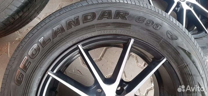 R17 Yokohama Geolandar G98 225/65, PCD 5x114.3 DIA 67.1