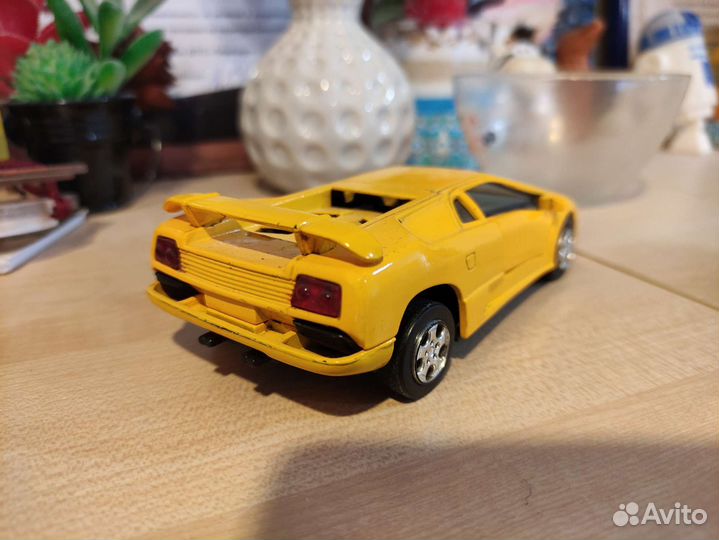 Lamborghini diablo 1:32