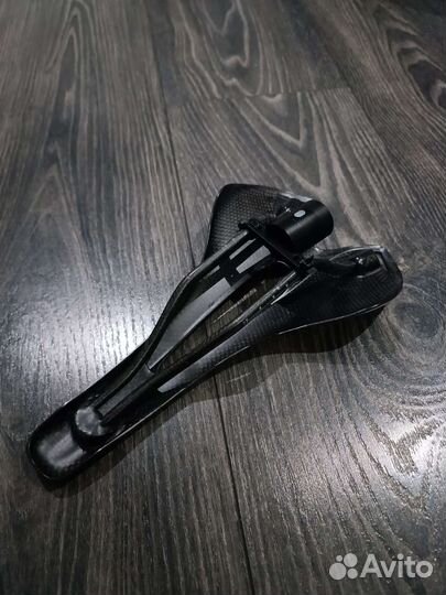 Седло для велосипеда карбон