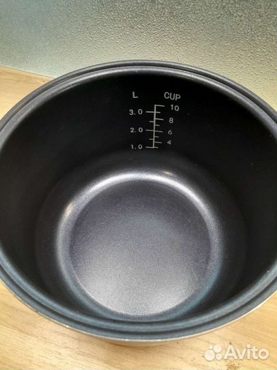 Мультиварки Redmond и Witess