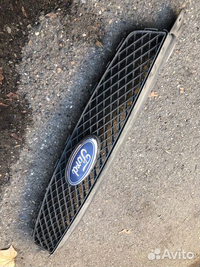 Решетка радиатора Форд Фокус 2