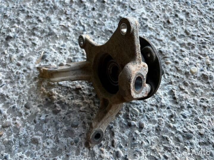 Кулак передний левый левый Renault Arkana пробег