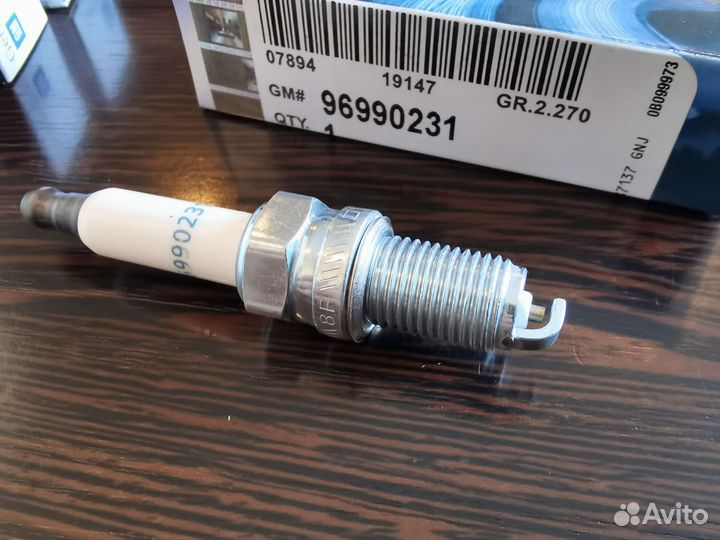 Свеча зажигания General Motors. Новая