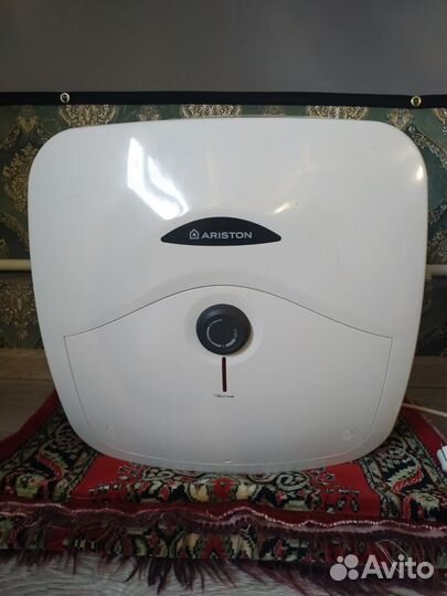 Бойлер водонагреватель 30л ariston