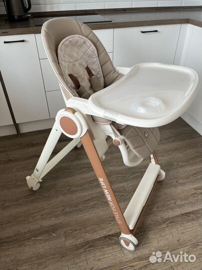 Стульчик для кормления Happy Baby