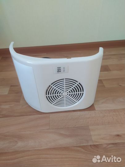 Пылесос для маникюра настольный