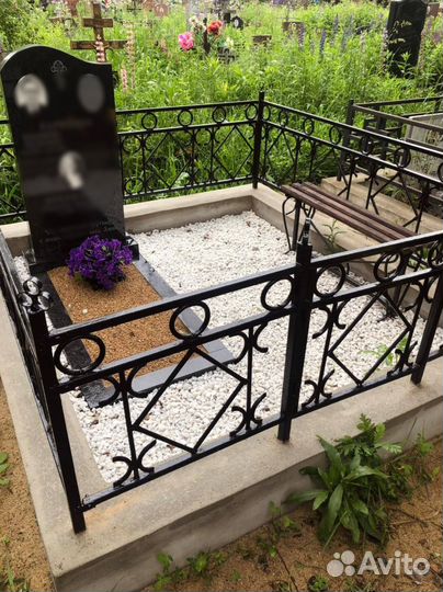 Установка памятника. Гранитные памятники. Памятник