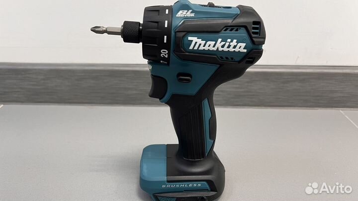 Аккумуляторная дрель шуруповерт Makita DDF083Z