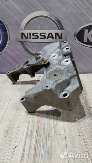 Опора двигателя двс Кронштейн Nissan teana J32 Пра