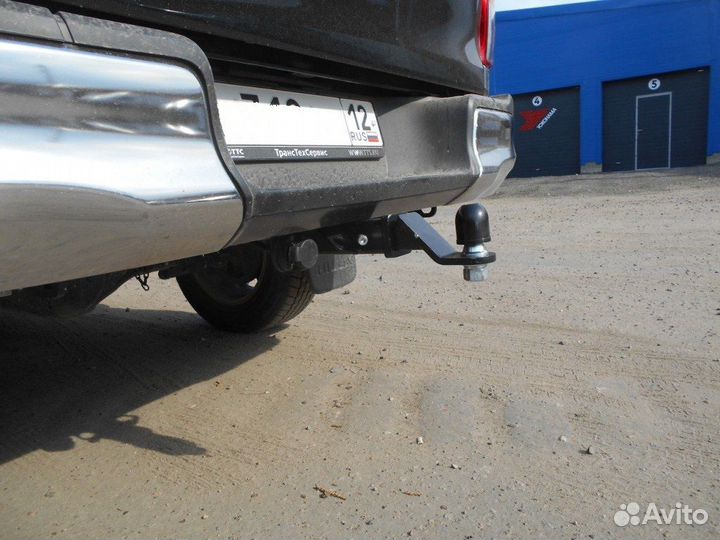 Фаркоп Хайлюкс на Toyota Hilux 2015+