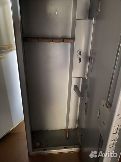 Шкаф для оружия б/у