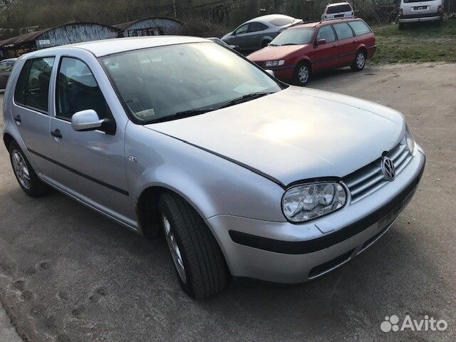 Разбор на запчасти Volkswagen Golf 4
