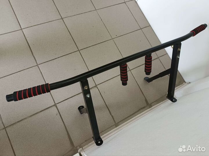 Турник настенный 