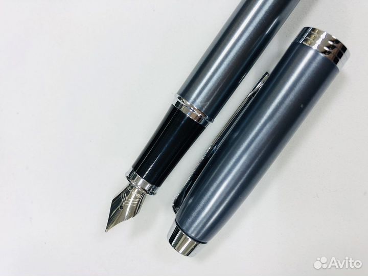 Перьевая ручка Parker