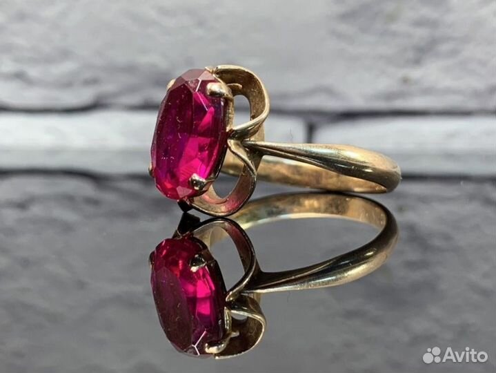 Золотое кольцо 583 пробы массой 4. 58 грамм (Р19)