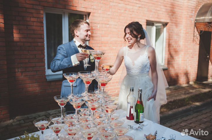 Горка из шампанского