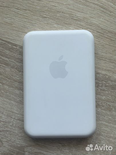 Внешний аккумулятор Apple MagSafe