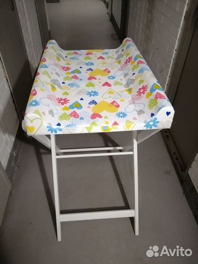 Пеленальный столик