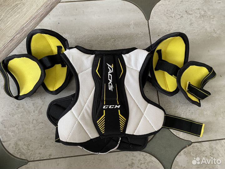 Нагрудник ccm yth s