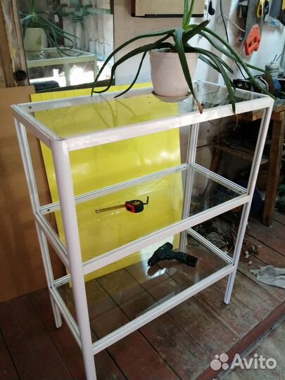 Полка, стеллаж