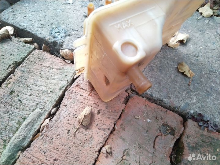 Расширительный бачок газ 31105