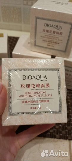 Ночная смягчающая маска для лица с лепестками роз