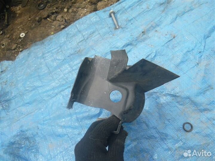 Пыльник рулевой рейки передний левый Bmw 535 E60