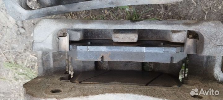 Комплект тормозных супортов санг енг актион спорт