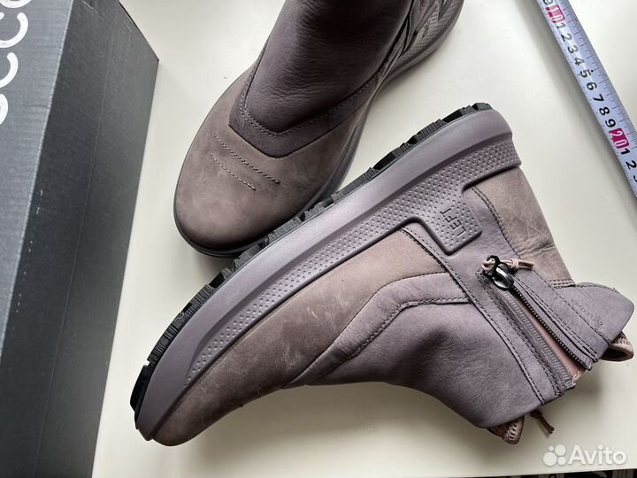 Новые ботинки Ecco