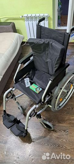 Кресло коляска для инвалидов