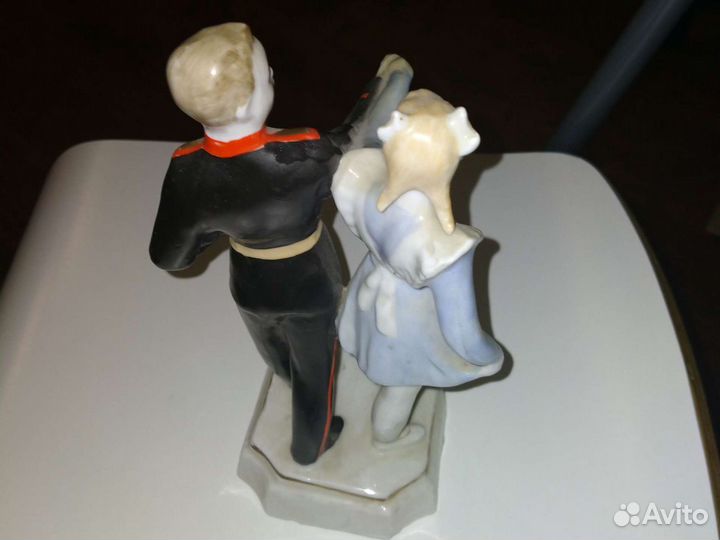 Статуэтка первый танец