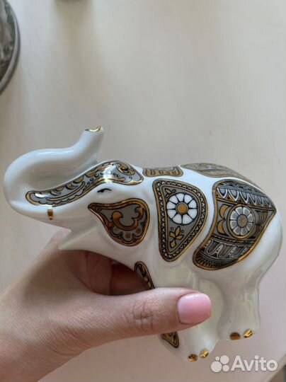 Фарфоровый слон