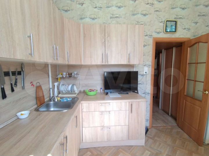 3-к. квартира, 74 м², 2/4 эт.