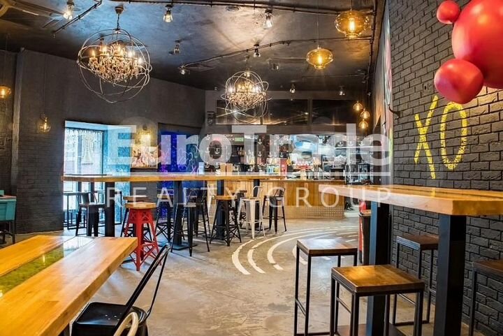 Сдам торговое помещение, 390 м²