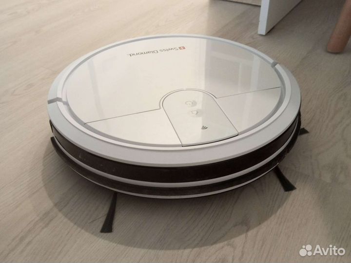 Робот пылесос Swiss Diamond