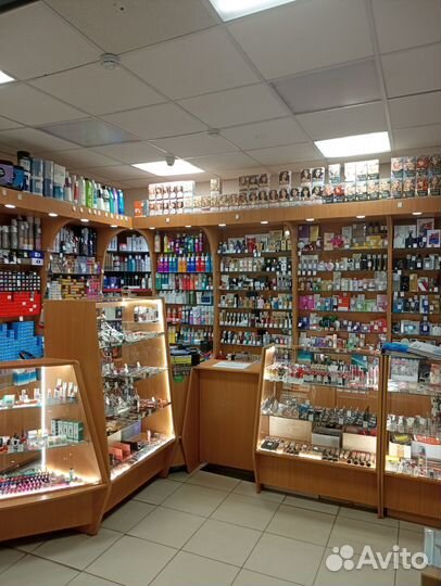 Продавец-консультант проф.краски, парфюм/косметика