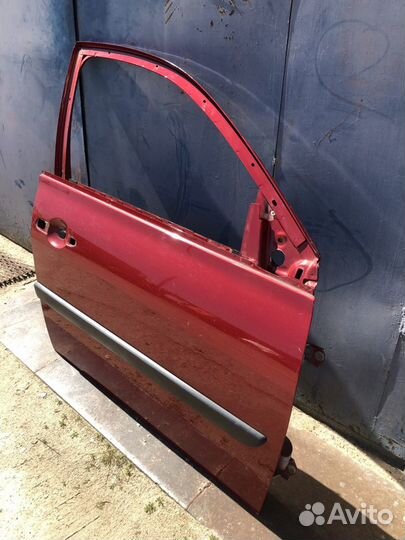 Дверь передняя правая Седан Renault Megane 2 2003