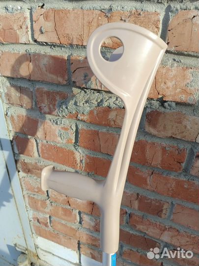 Костыль локтевой б.у 1шт