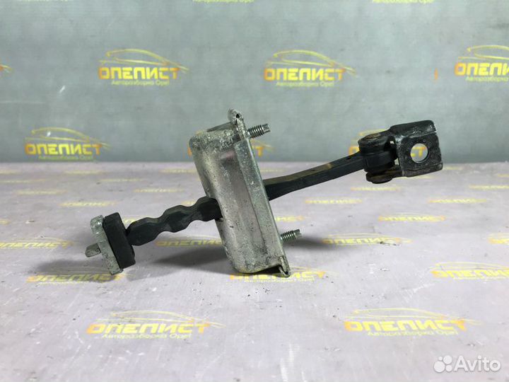 Ограничитель двери передний Opel Corsa D