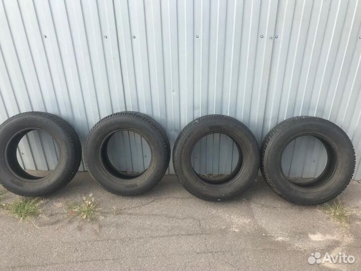 Cooper Weather-Master S/T 215/70 R16